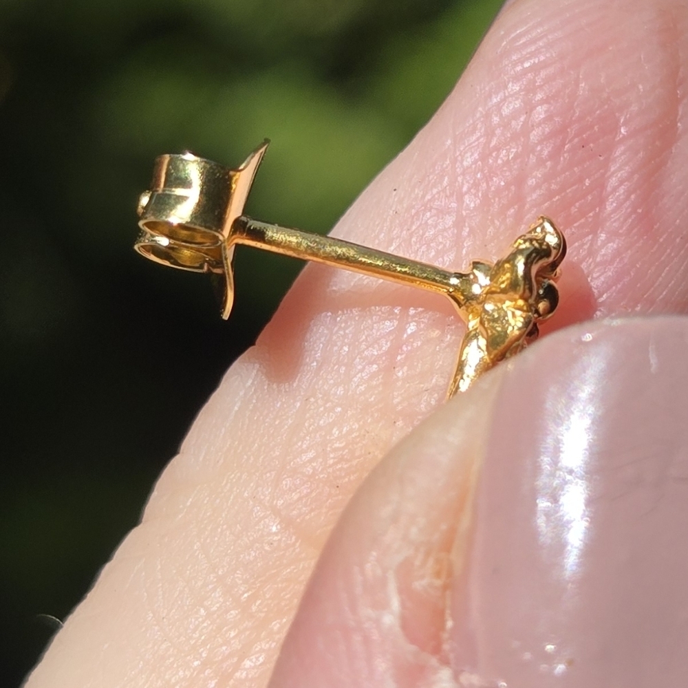 Opal 1k Natural Floral Gold Earrings - Picture 7 of 9